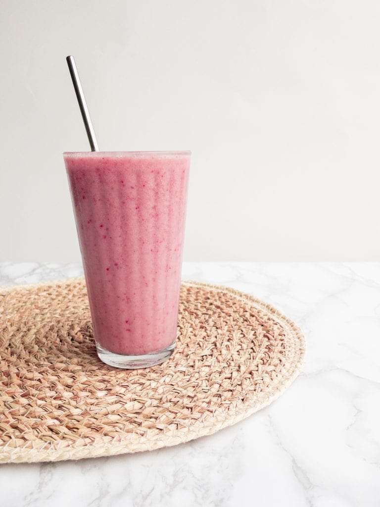 Easy Strawberry Banana Smoothie Recipe Without Yogurt