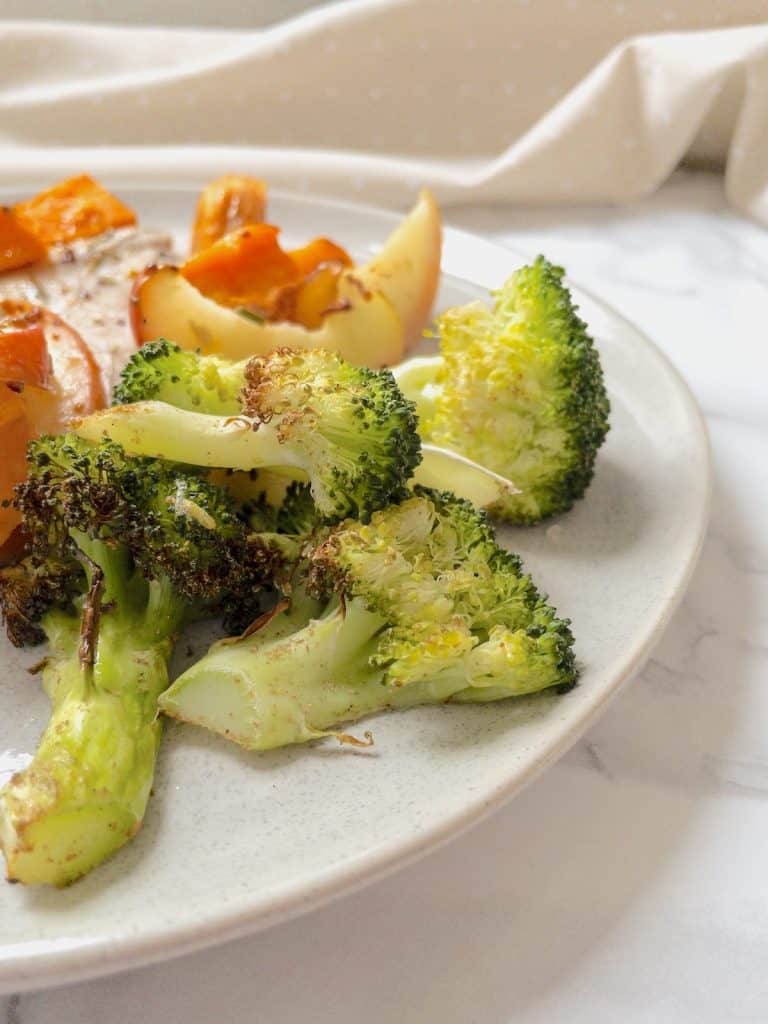 Roast broccoli on a plate