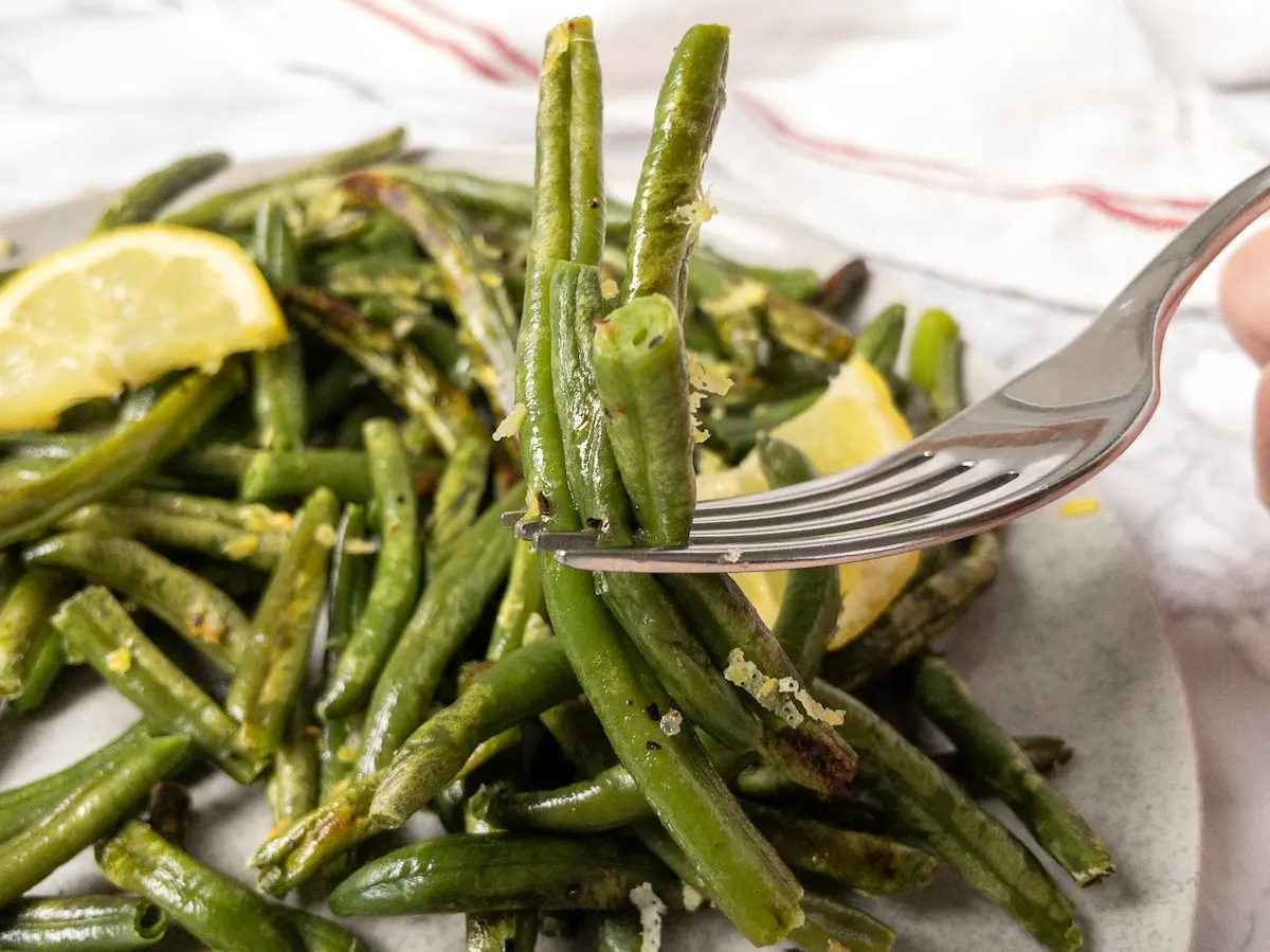 Close-Up of Lemon Garlic Roasted Green Beans